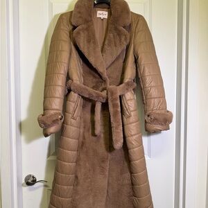 Derhy long Camel Faux Fur Collar belted Puffer Coat elegant size M